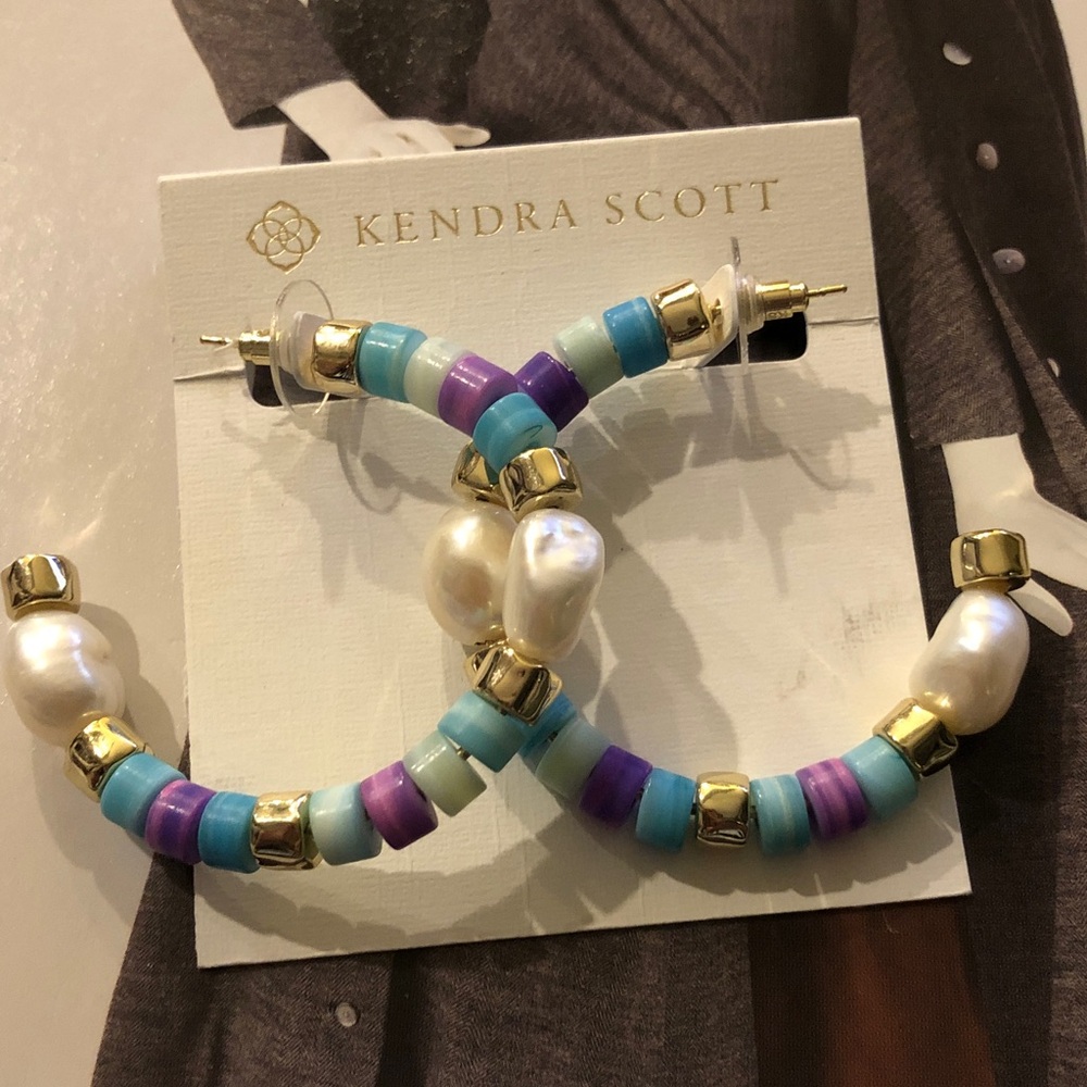Authentic Kendra Scott hoop earrings. New with tag.